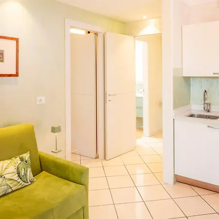 Blue - 3* Bardolino
