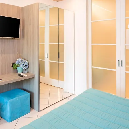 Blue - Aparthotel 4*