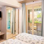 Blue - Hotel apartamentowy Bardolino