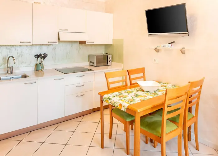 Blue - Bardolino